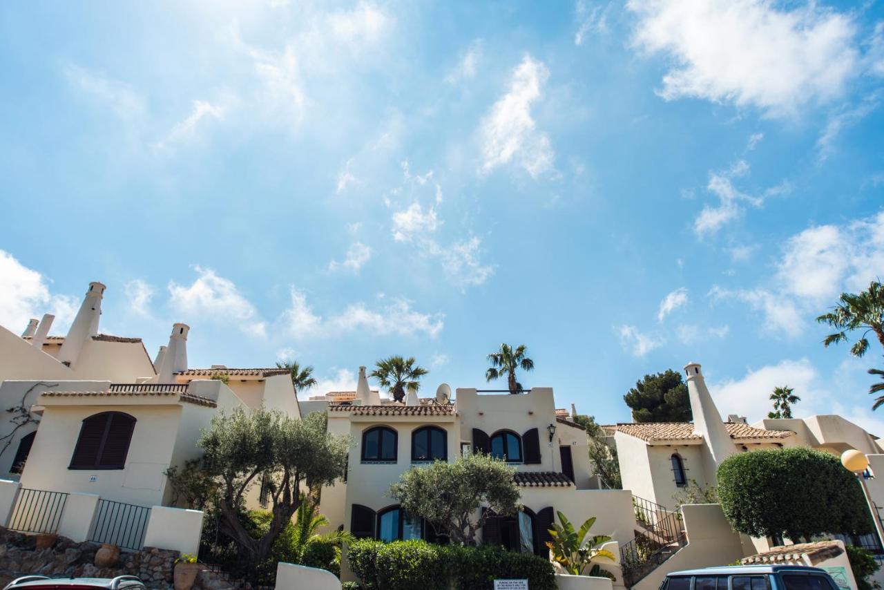 Villa Mediterránea: Spacious Luxury with Sea Views Atamaria Exterior photo