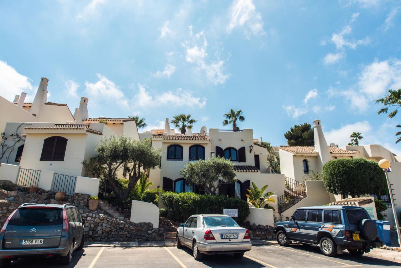 Villa Mediterránea: Spacious Luxury with Sea Views Atamaria Exterior photo