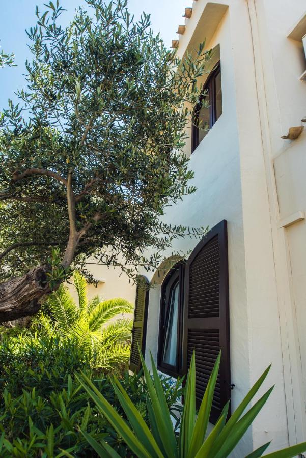 Villa Mediterránea: Spacious Luxury with Sea Views Atamaria Exterior photo
