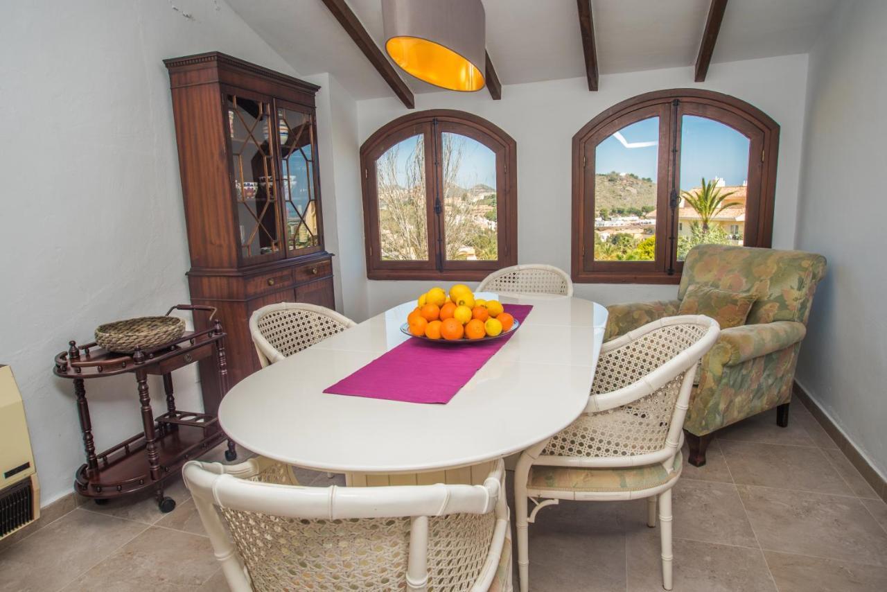 Villa Mediterránea: Spacious Luxury with Sea Views Atamaria Exterior photo