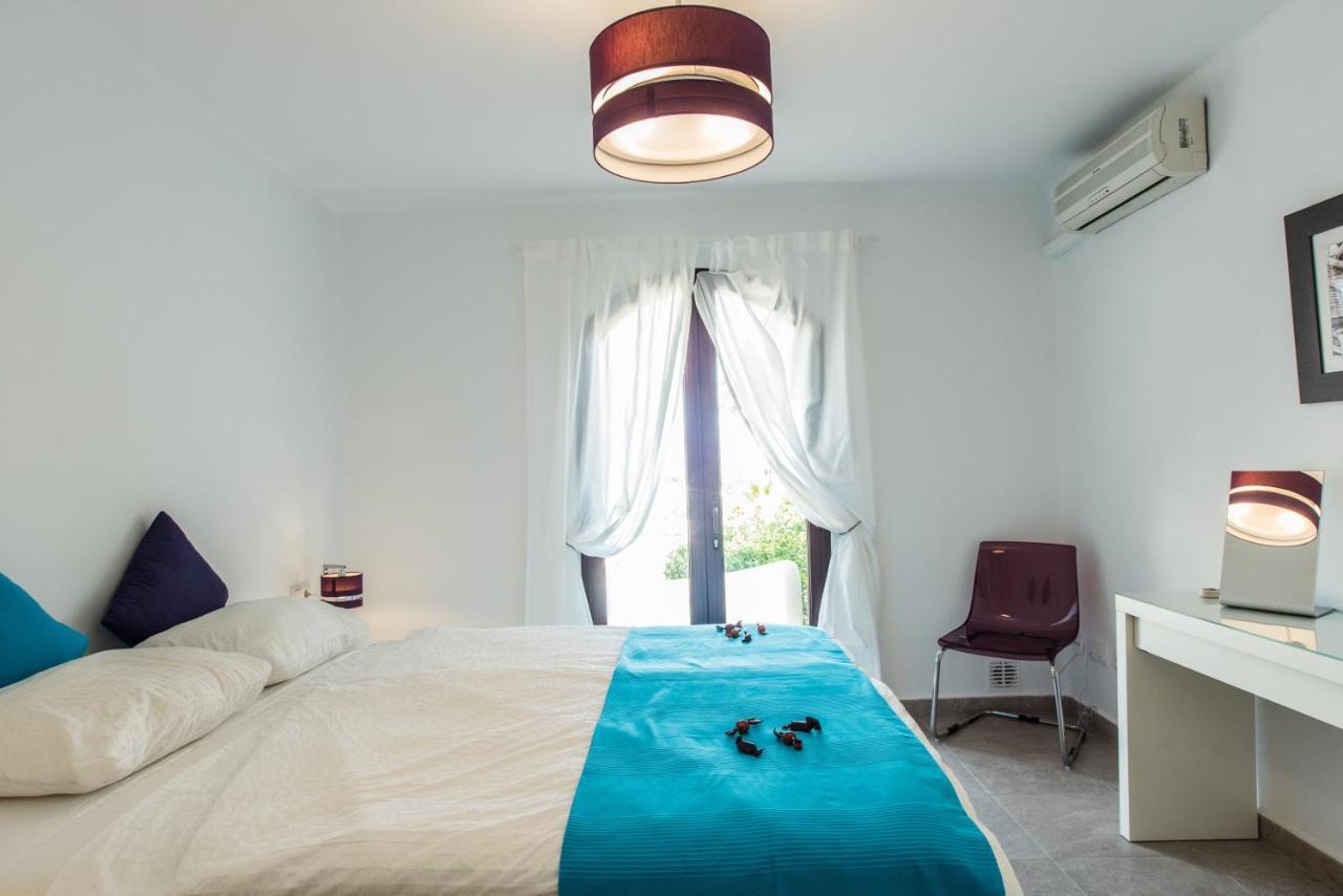 Villa Mediterránea: Spacious Luxury with Sea Views Atamaria Exterior photo