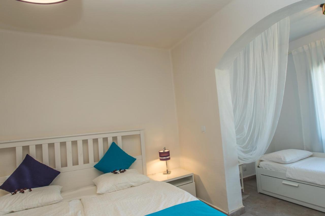 Villa Mediterránea: Spacious Luxury with Sea Views Atamaria Exterior photo