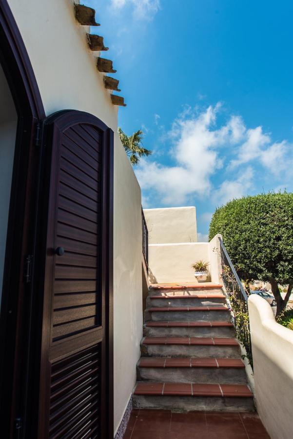 Villa Mediterránea: Spacious Luxury with Sea Views Atamaria Exterior photo