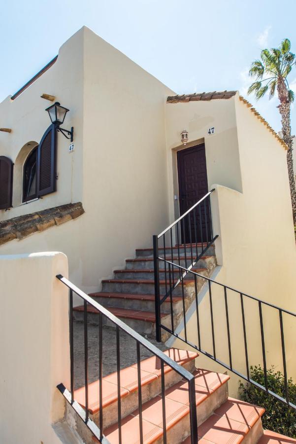 Villa Mediterránea: Spacious Luxury with Sea Views Atamaria Exterior photo