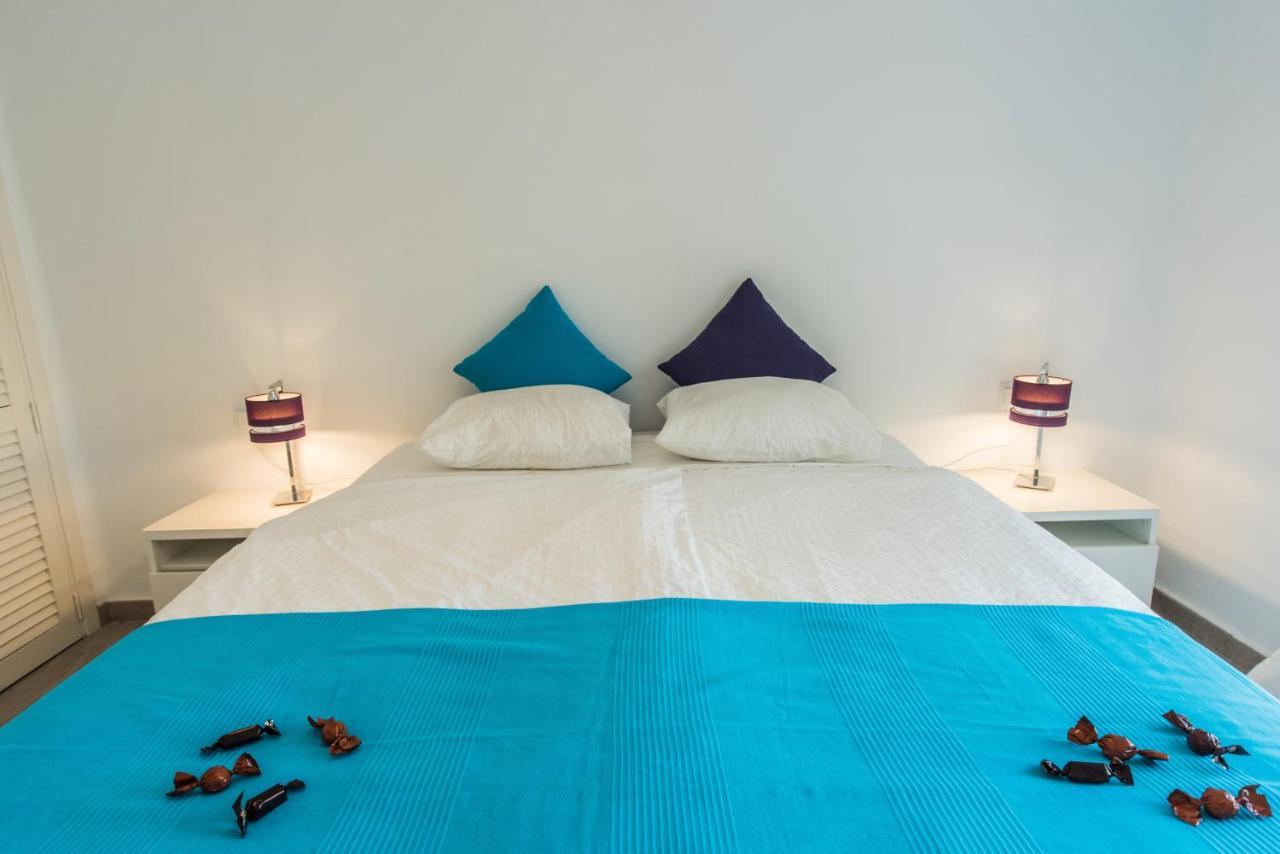Villa Mediterránea: Spacious Luxury with Sea Views Atamaria Exterior photo