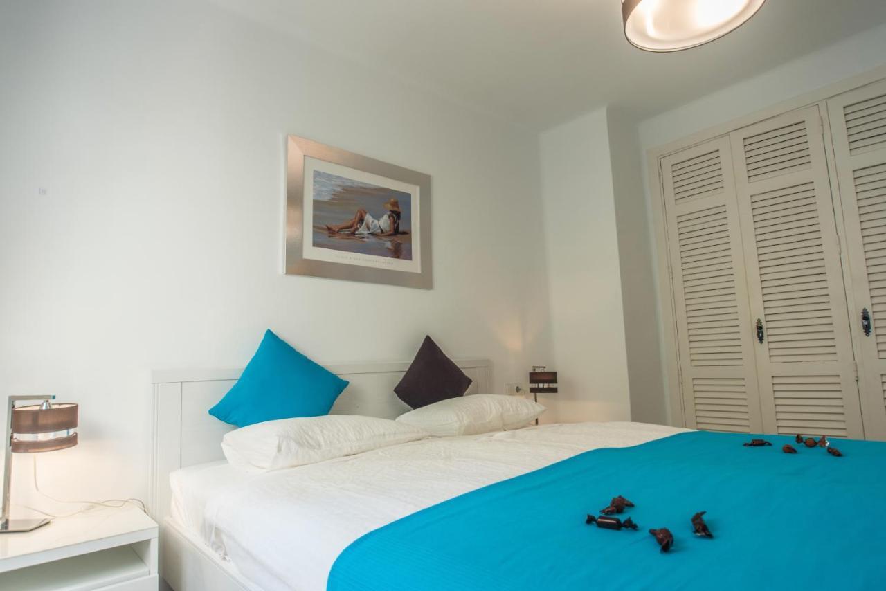 Villa Mediterránea: Spacious Luxury with Sea Views Atamaria Exterior photo