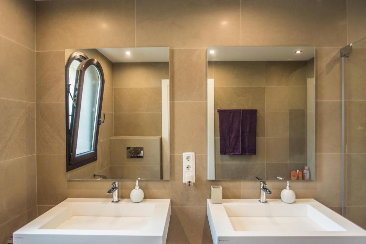 Villa Mediterránea: Spacious Luxury with Sea Views Atamaria Exterior photo